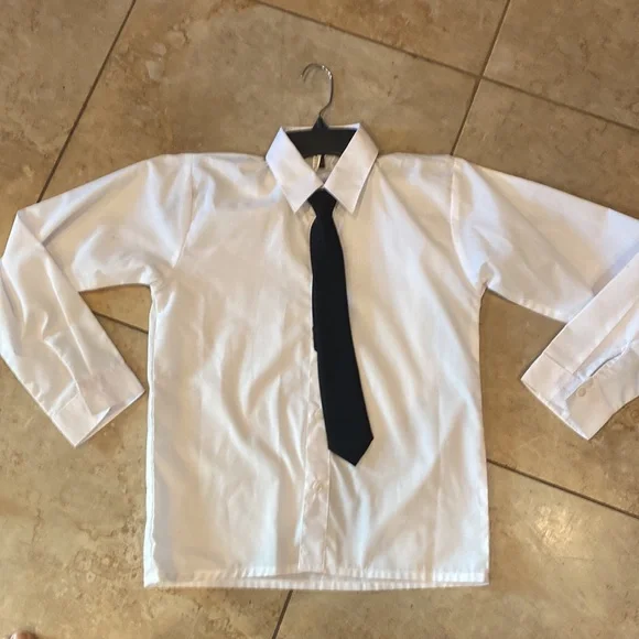 Black N Bianco New with Tag 4 picSet, jacket Shirt,Tieand Vestkids size 14